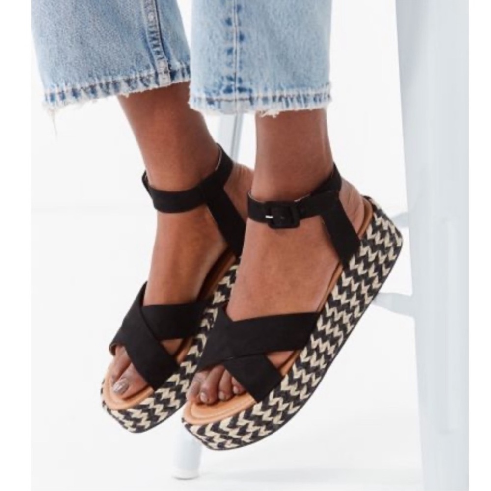 Urban Outfitters Black Platform Espadrille Sandals with Ankle Strap - Women's